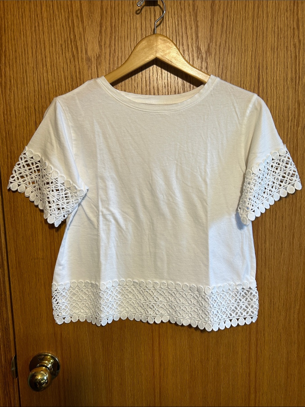 STYLUS White Crochet-Trim Short Sleeve Tee size medium